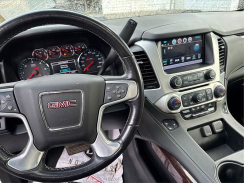 Used 2020 GMC Yukon XL SLT w/ HD Trailering Package image 14