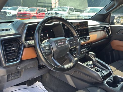 Used 2024 GMC Canyon AT4 w/ Technology Package AWD/4WD image 11