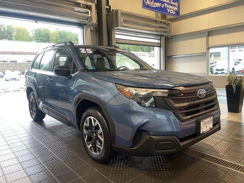 Used 2025 Subaru Forester image 1