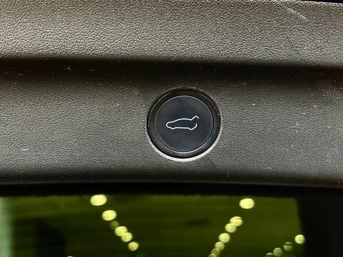 Used 2021 Tesla Model Y Performance AWD/4WD image 37