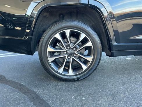 Used 2021 Jeep Grand Cherokee L Overland w/ Luxury Tech Group IV image 37