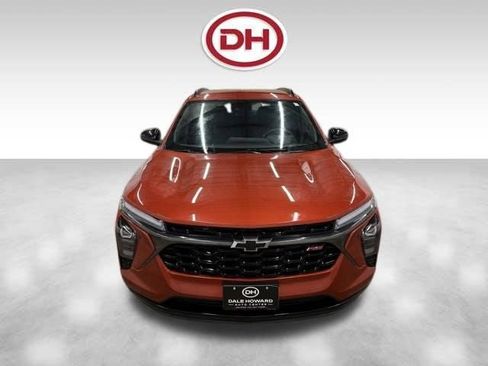 Used 2024 Chevrolet Trax RS FWD image 8