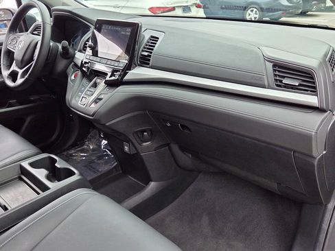Certified 2024 Honda Odyssey EX-L image 18
