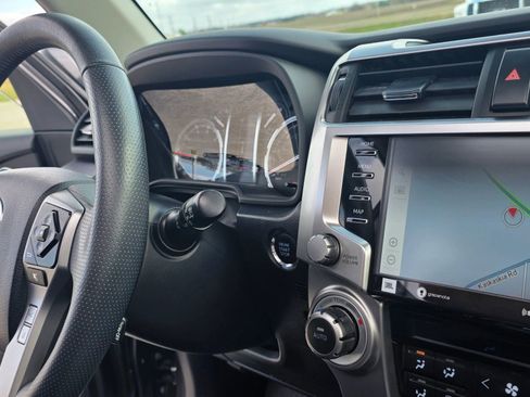 Used 2020 Toyota 4Runner Limited image 12