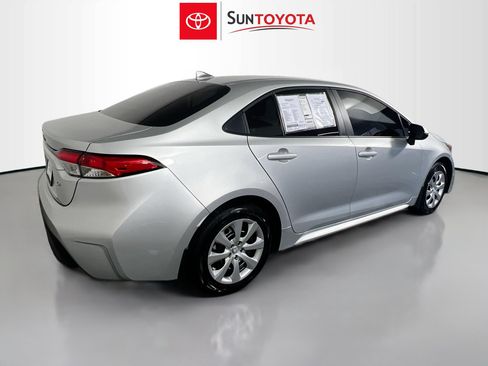 Used 2026 Toyota Corolla LE FWD image 4