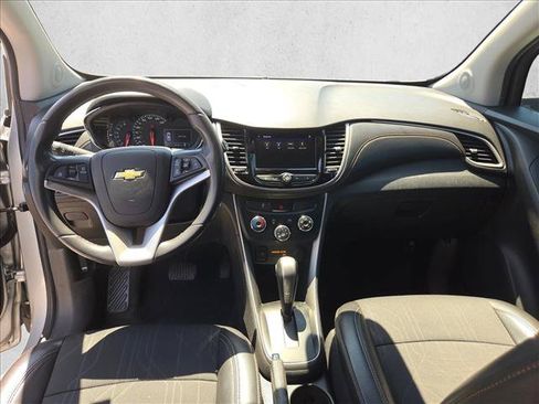 Used 2020 Chevrolet Trax LT w/ Redline Edition FWD image 17