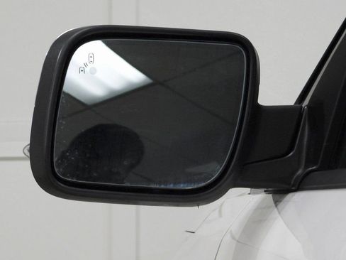 Used 2019 Ford Explorer Platinum image 24