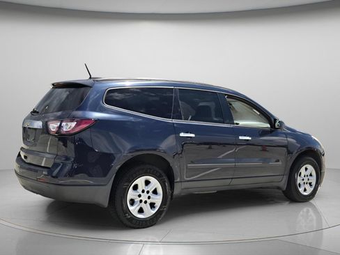 Used 2017 Chevrolet Traverse LS FWD image 7