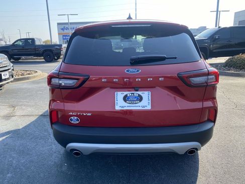 Certified 2025 Ford Escape Active FWD image 6