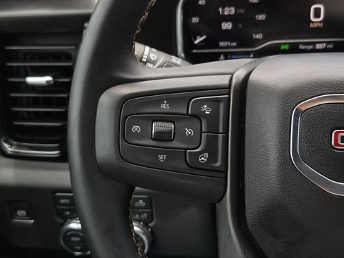 Used 2025 GMC Sierra 2500 AT4 AWD/4WD image 19