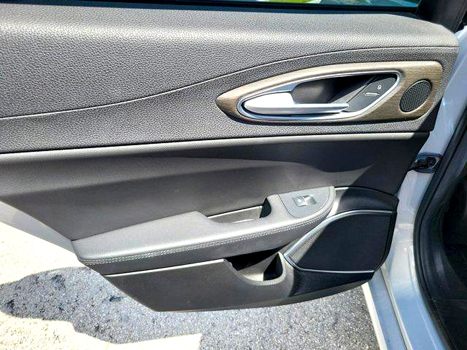 Used 2023 Alfa Romeo Giulia Ti w/ Active Assist Plus Package RWD image 19