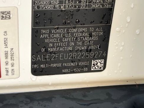 Used 2024 Land Rover Defender 130 X-Dynamic SE image 36