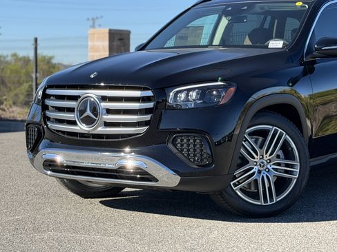 New 2026 Mercedes-Benz GLS 450 4MATIC image 3