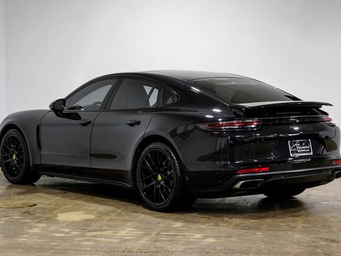 Used 2017 Porsche Panamera 4 image 10
