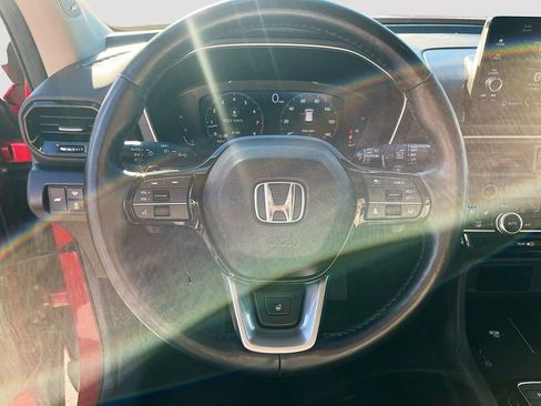 Used 2025 Honda Pilot Elite image 11
