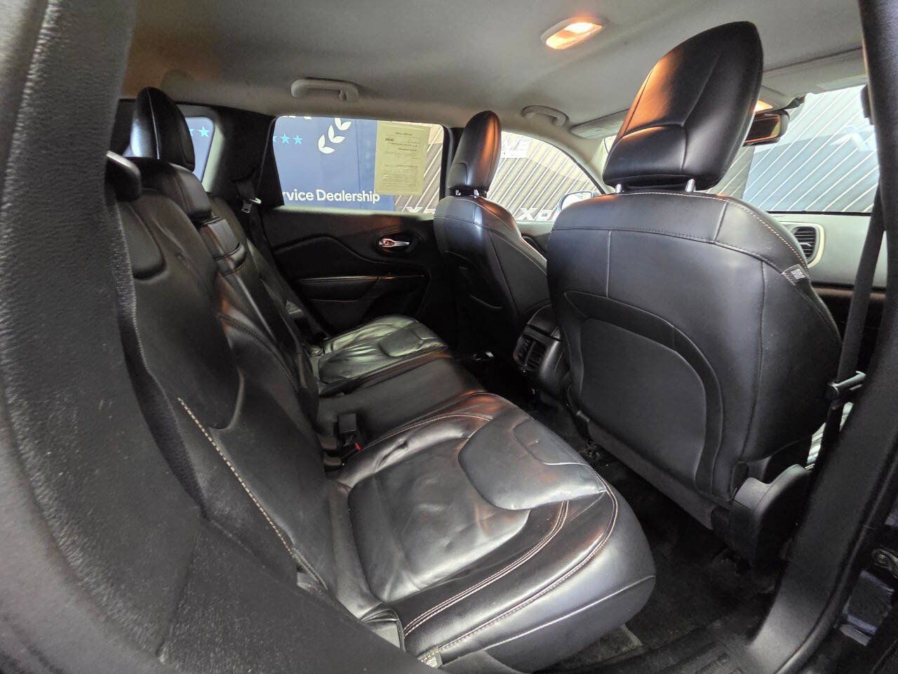 Used 2016 Jeep Cherokee Limited AWD/4WD image 28