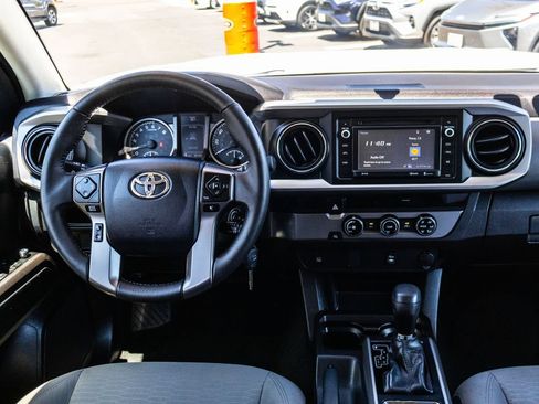 Used 2017 Toyota Tacoma SR5 w/ Tow Package RWD image 23