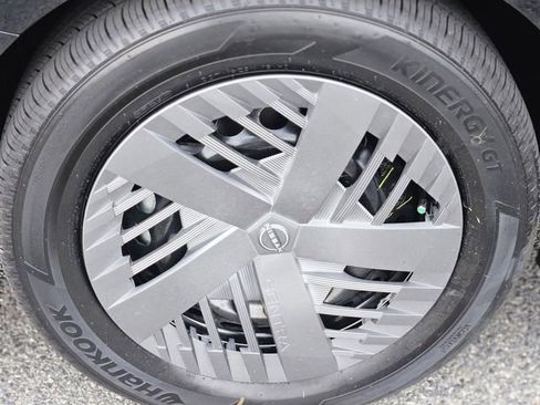 New 2026 Nissan Sentra SV w/ Floor Mat Package FWD image 10