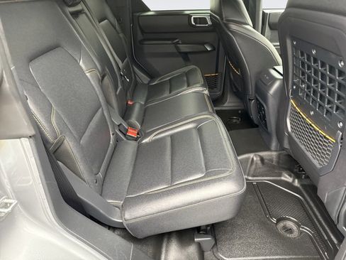 Used 2024 Ford Bronco Badlands image 18