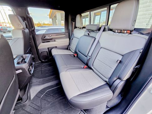 Used 2026 Chevrolet Silverado 2500 ZR2 w/ LPO, Dark Essentials Package image 25