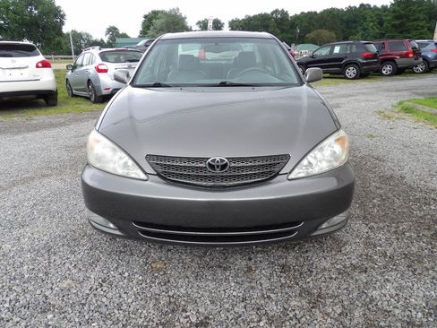 Used 2003 Toyota Camry XLE FWD image 2