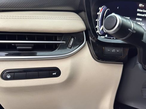 Used 2022 INFINITI QX60 Luxe w/ Cargo Package FWD image 15