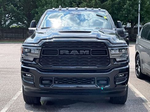 Used 2024 RAM 2500 Limited AWD/4WD image 2