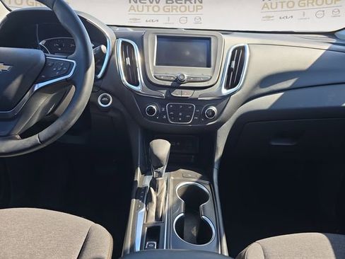 Used 2024 Chevrolet Equinox LT FWD image 11