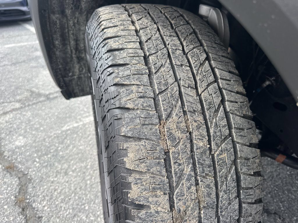 Used 2025 Nissan Armada PRO-4X AWD/4WD image 34