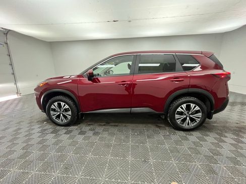 Used 2023 Nissan Rogue SV image 10