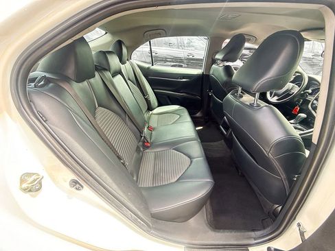 Used 2019 Toyota Camry SE image 31