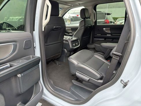 Certified 2025 Ford Expedition Platinum w/ Driver's Package AWD/4WD image 11