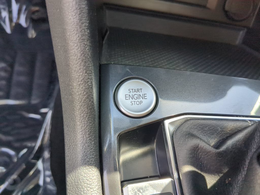 Certified 2023 Volkswagen Tiguan S FWD image 28