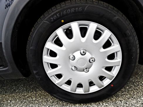 Used 2010 Suzuki SX4 Hatchback FWD image 20