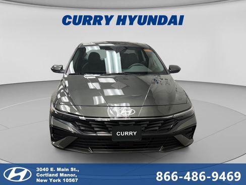 Used 2024 Hyundai Elantra SEL w/ Convenience Package FWD image 8