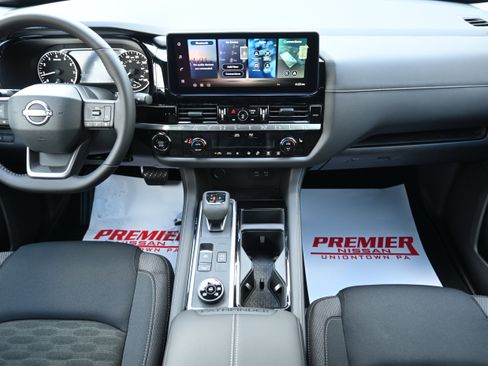 New 2026 Nissan Pathfinder SV image 18