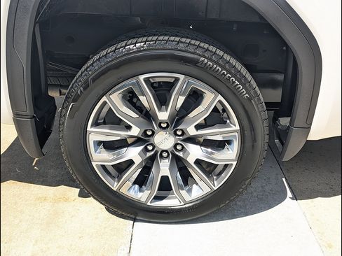 Used 2024 GMC Sierra 1500 Denali AWD/4WD image 21