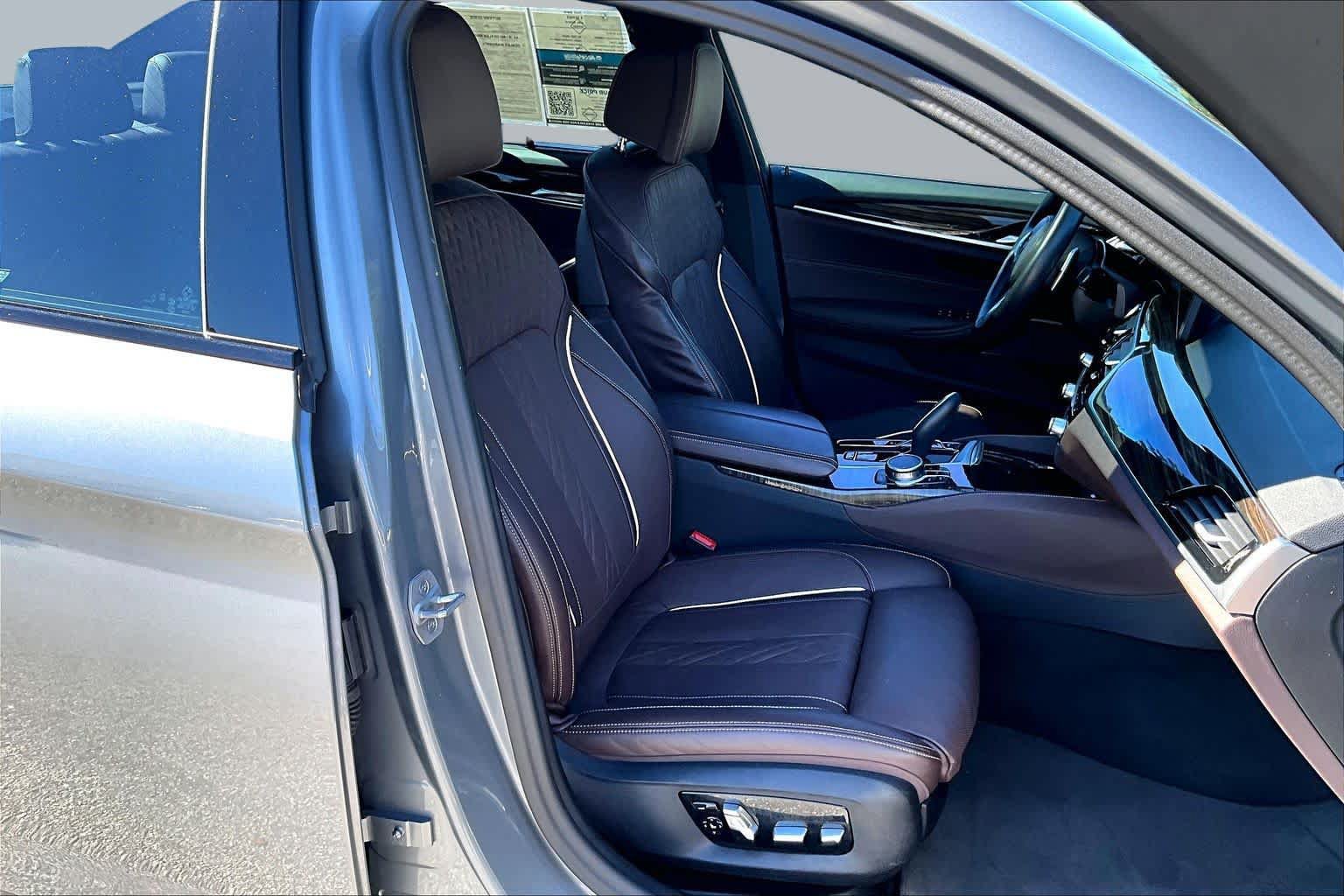 Used 2023 BMW 530e xDrive w/ Executive Package AWD/4WD image 9