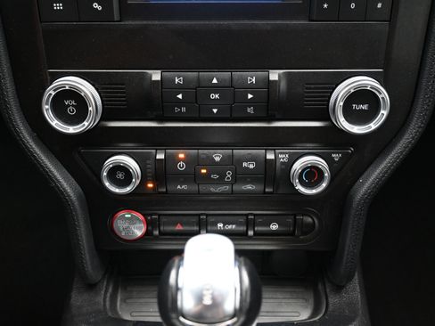 Used 2019 Ford Mustang Coupe RWD image 35