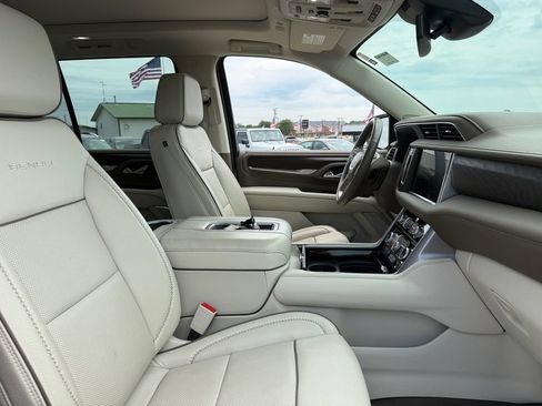 Used 2023 GMC Yukon Denali AWD/4WD image 45
