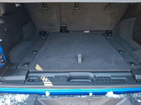 Used 2025 Jeep Wrangler Sahara image 18