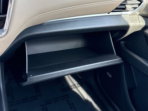 Used 2023 Chevrolet Traverse Premier image 27