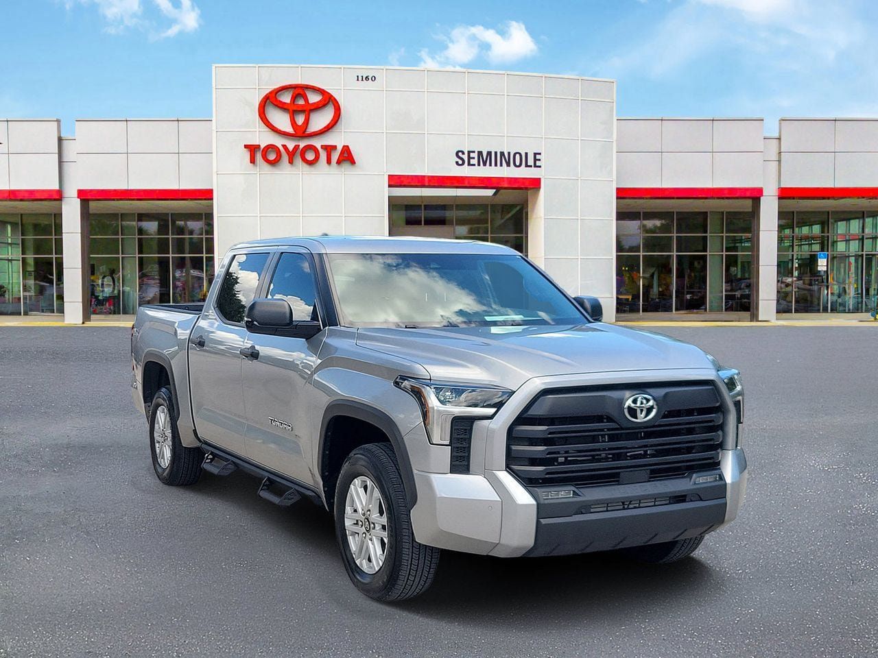 Used 2025 Toyota Tundra SR5 w/ SR5 Convenience Package AWD/4WD image 2