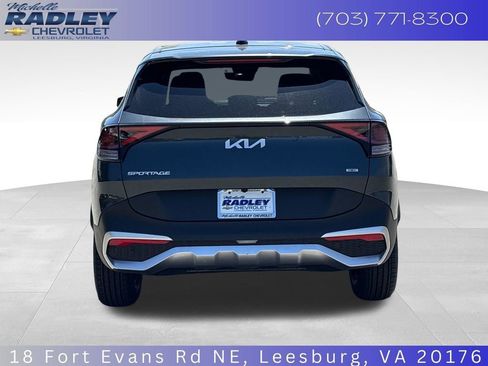 Used 2023 Kia Sportage LX AWD/4WD image 4