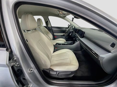 Used 2025 Hyundai Sonata SEL FWD image 32