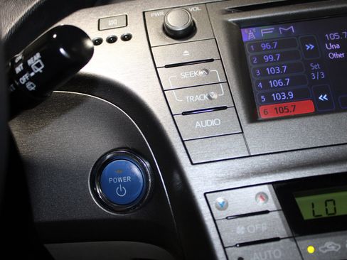 Used 2015 Toyota Prius Two FWD image 17