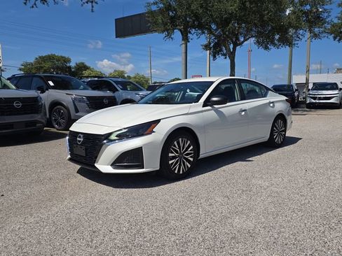 Certified 2024 Nissan Altima 2.5 SV FWD image 4