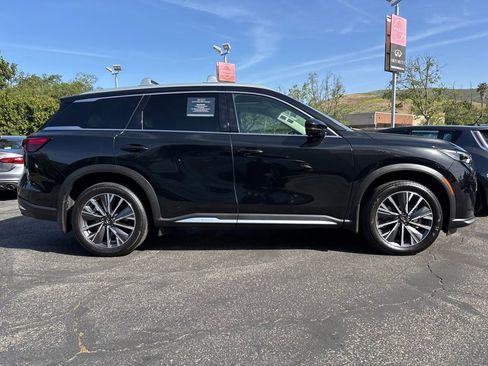 Certified 2026 INFINITI QX60 Luxe w/ Cargo Package FWD image 3