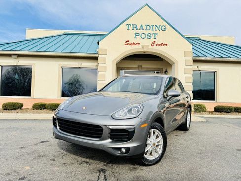 Used 2017 Porsche Cayenne image 27