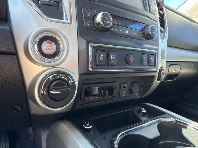 Used 2018 Nissan Titan PRO-4X w/ Pro-4x Convenience Package AWD/4WD image 16